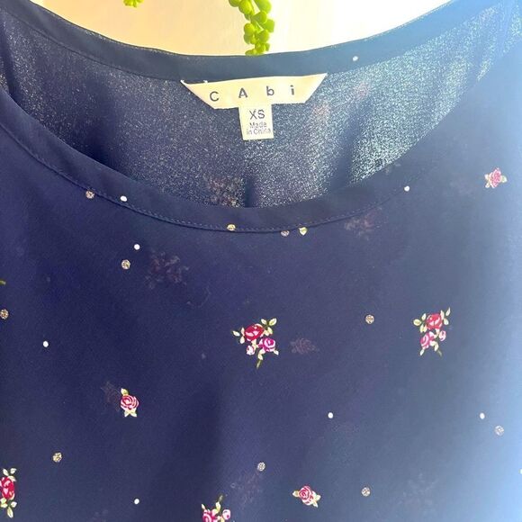 CAbi layered sheer blouse tank.  Navy with floral print. - Picture 5 of 6